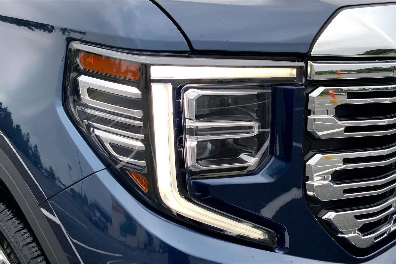 Used 2022 Pacific Blue Metallic GMC Denali image 26