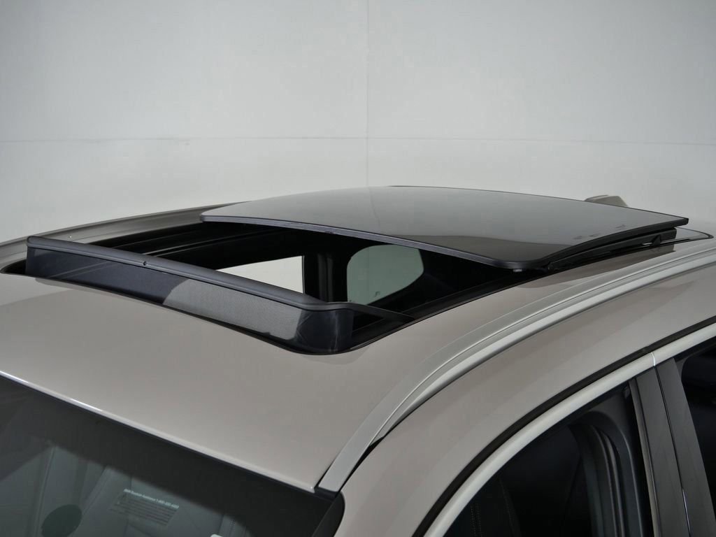 Used 2026 Dune Grey Metallic BMW xDrive28i image 19
