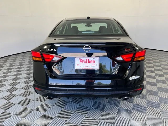 Used 2025 Black Nissan 2.5 SR image 6