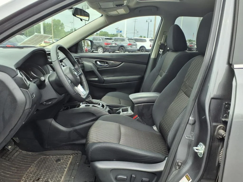 Used 2018 Gun Metallic Nissan SV image 10