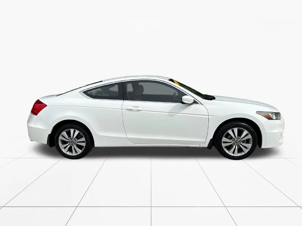 Used 2011 Taffeta White Honda LX-S image 9