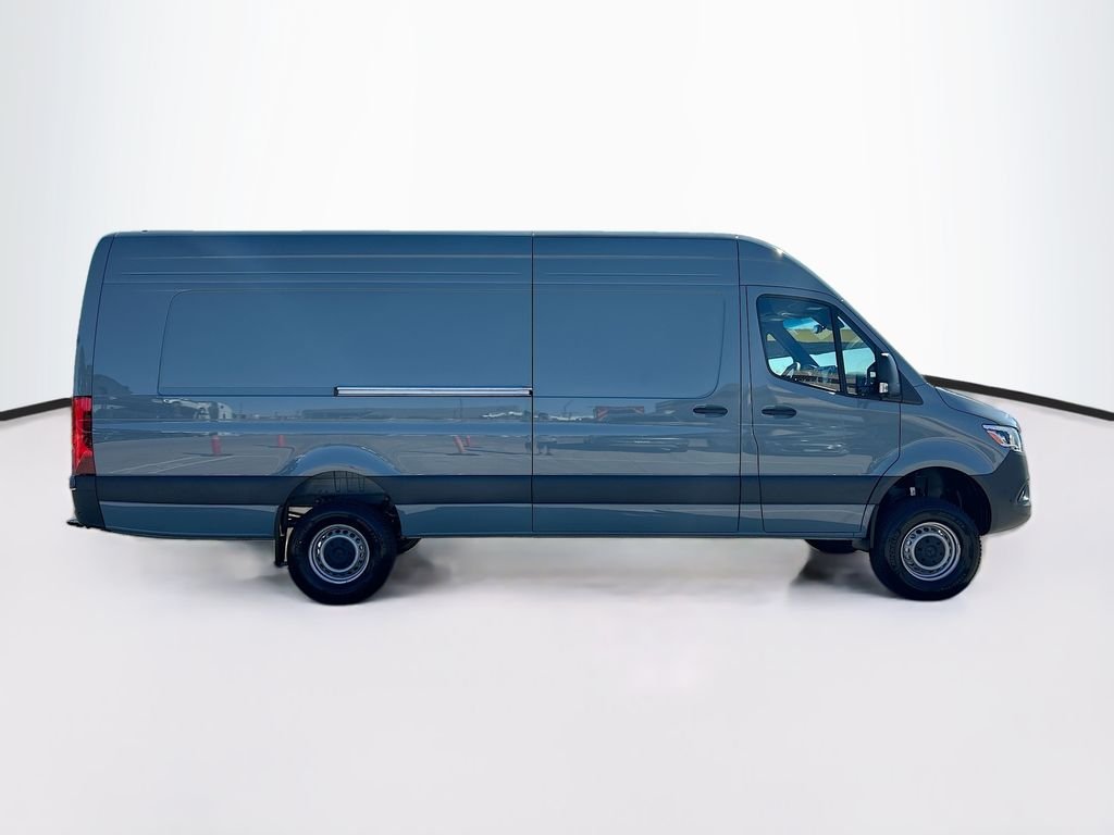 New 2026  Mercedes-Benz Cargo 170 WB image 4