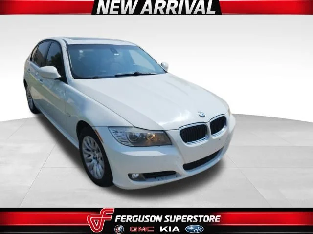 Used 2009 White BMW 328i image 1