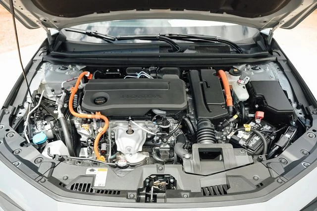 New 2026 Urban Gray Pearl Honda Sport-L image 12