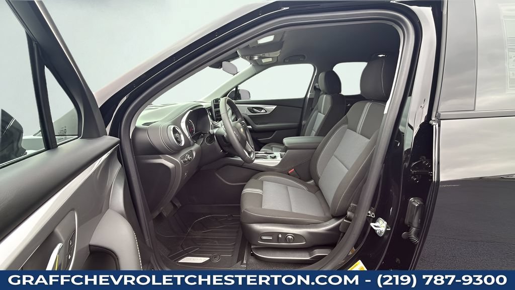 New 2026 Black Chevrolet 2LT image 21