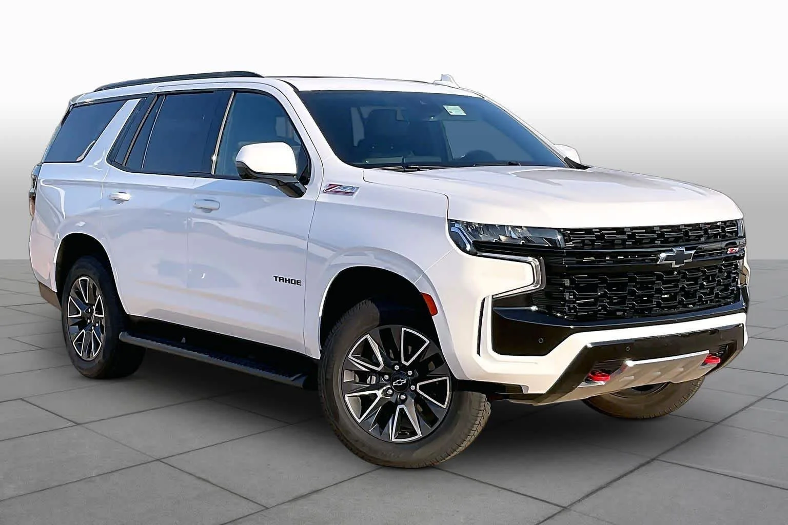 Used 2024 Summit White Chevrolet Z71 image 7