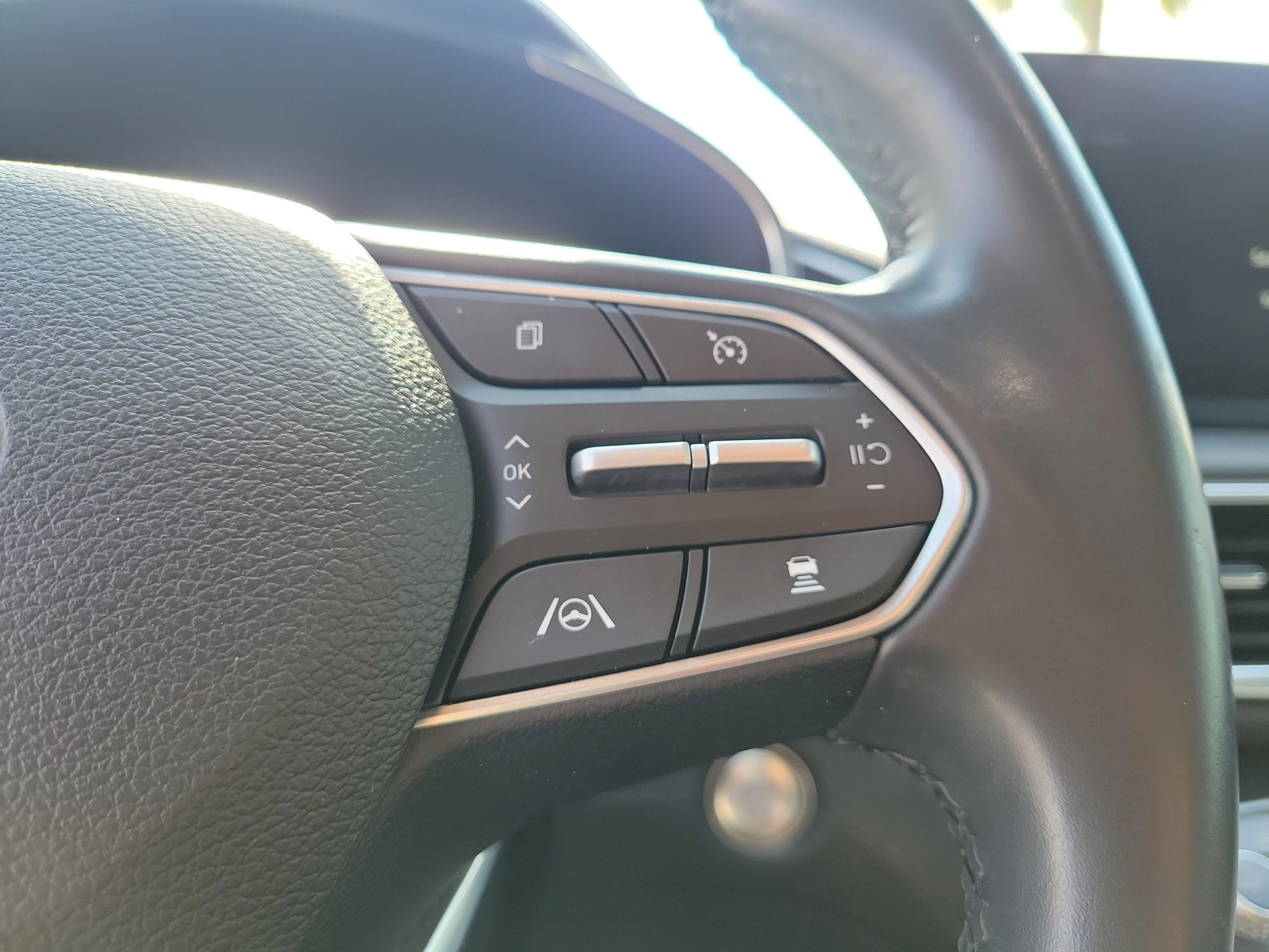 Used 2021 Shimmering Silver Hyundai SEL image 20