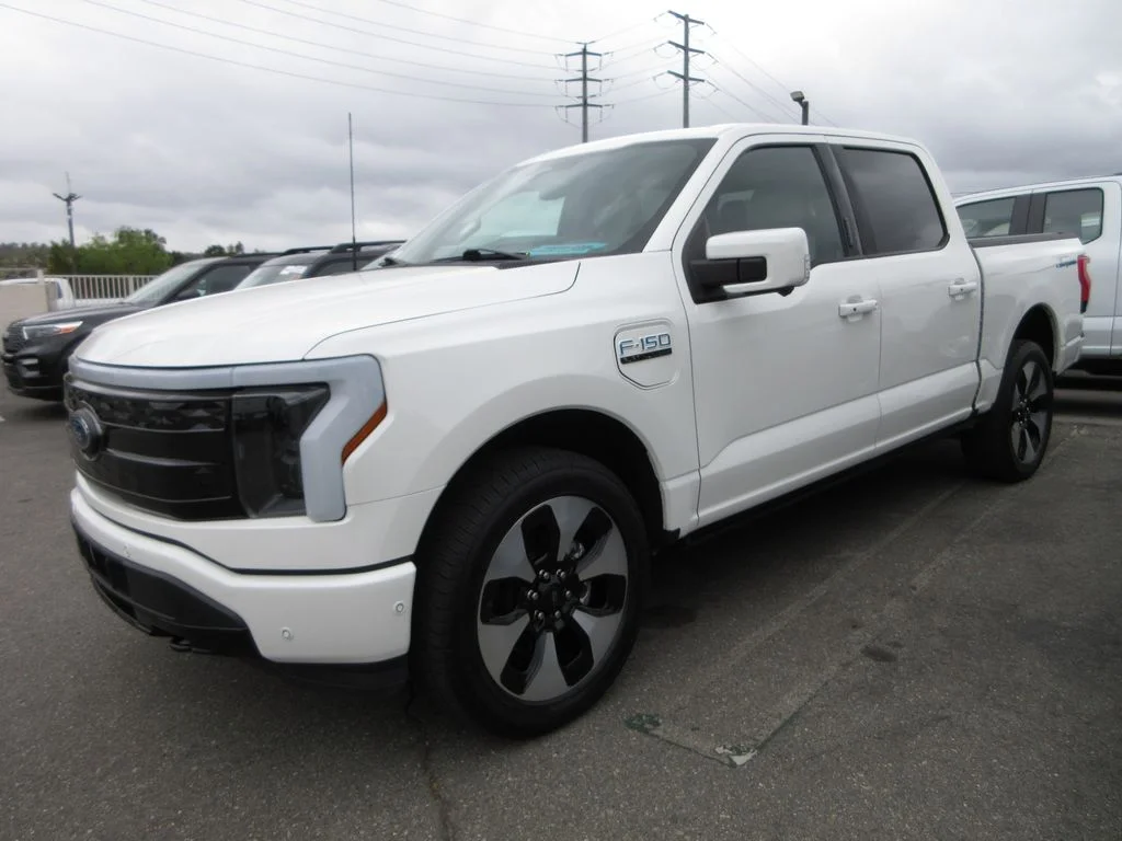 2023 Ford F-150 Platinum 4x4 SuperCrew 5-1/2 Box's photo