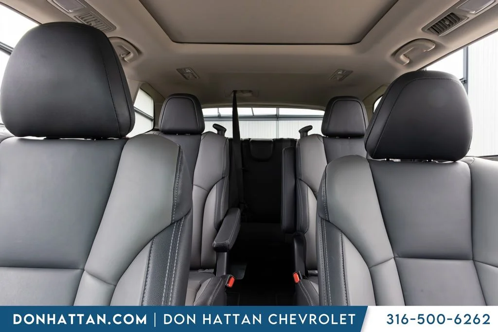 Used 2022 White Subaru Onyx Edition image 19