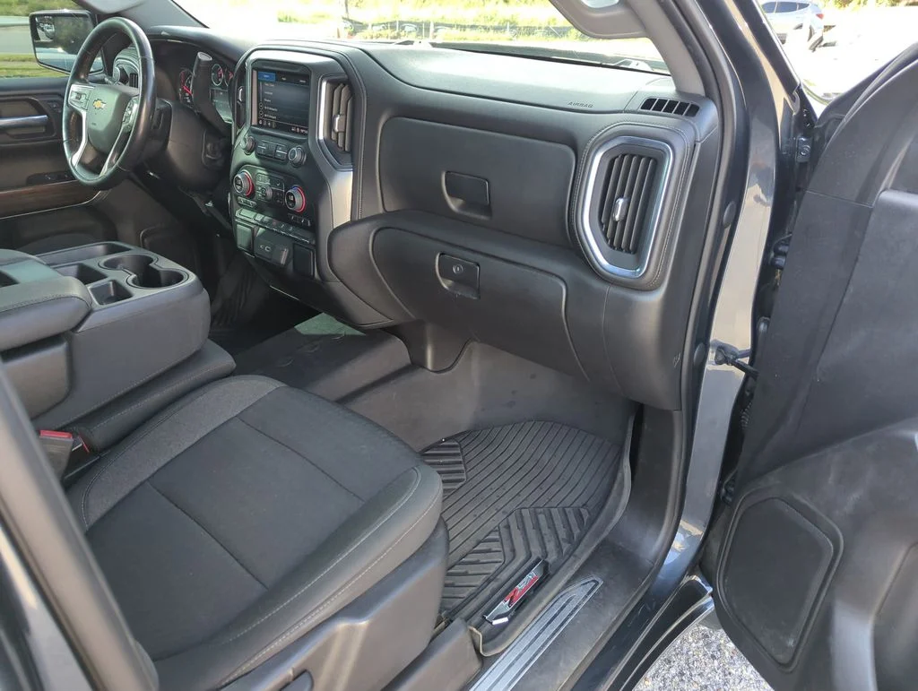 Used 2022 Gray Chevrolet LT image 33