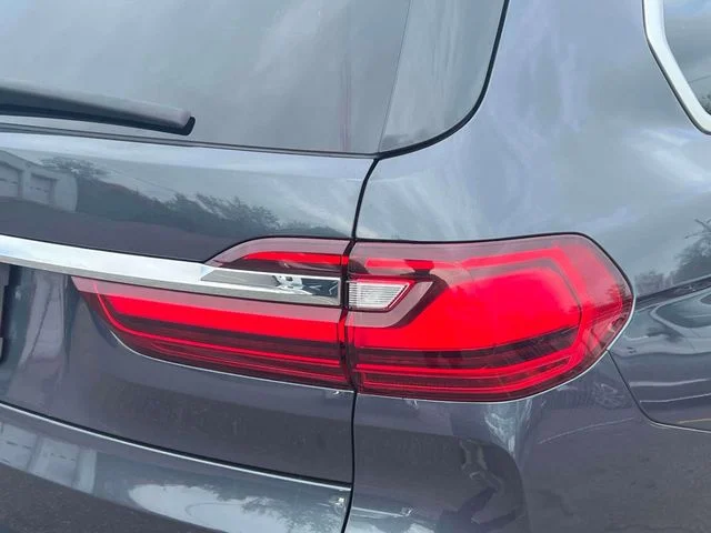 Used 2019 Gray BMW xDrive50i image 10