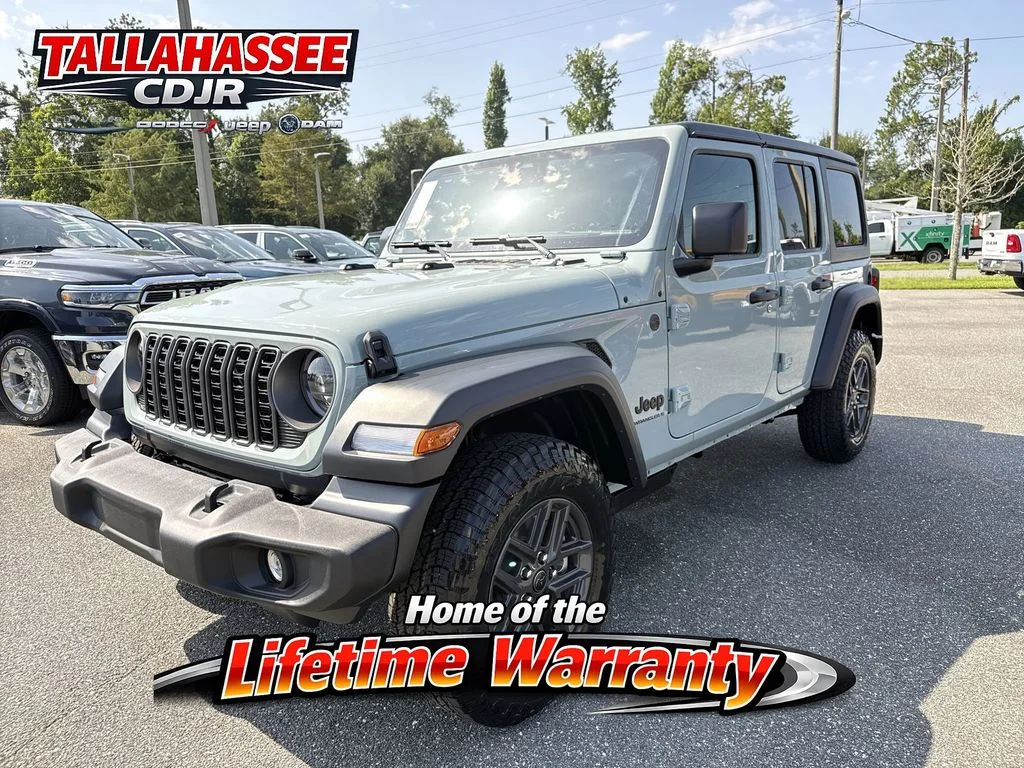 New 2026 Earl Clearcoat Jeep Sport S image 7