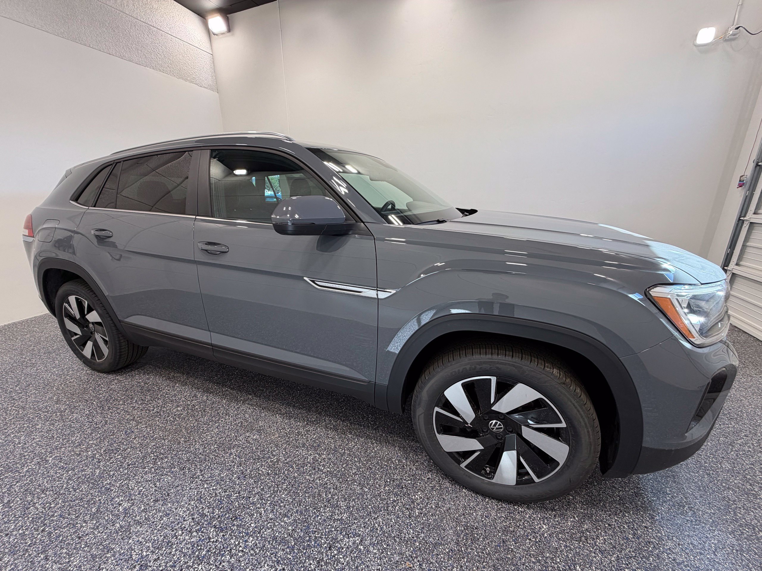 2026 Volkswagen Atlas Cross Sport SE w/Tech - Photo 9