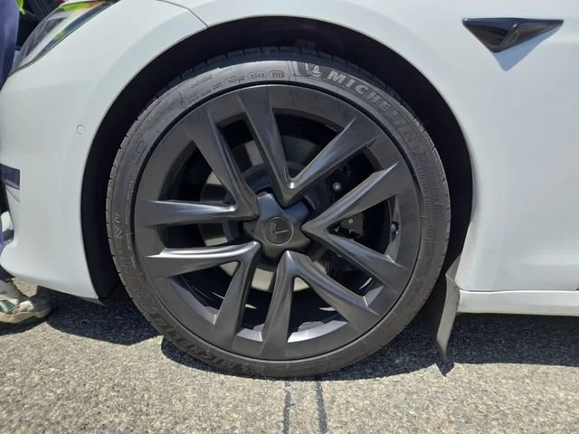 Used 2023 White Tesla Plaid image 6