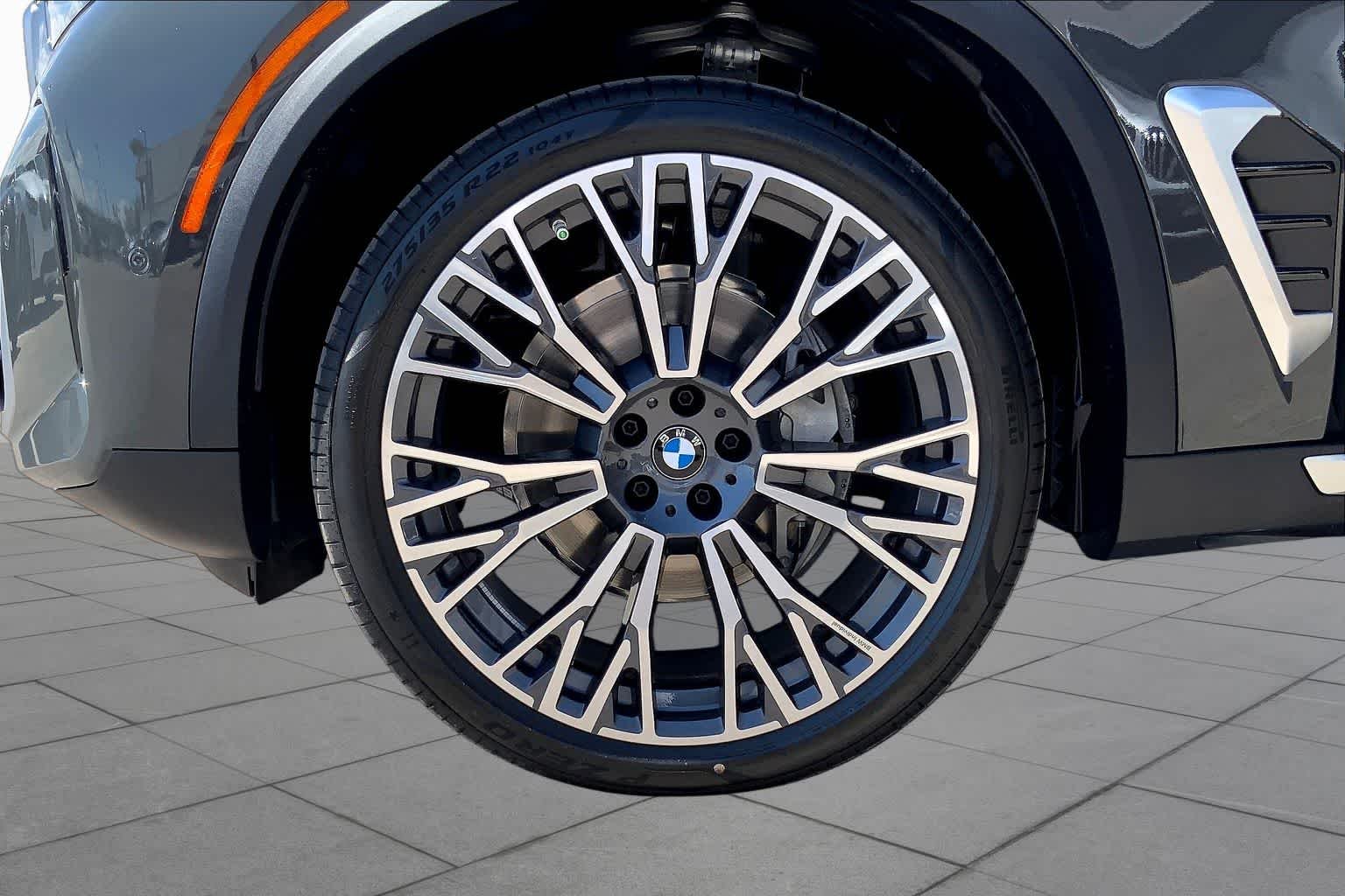 New 2026 Dravit Grey Metallic BMW sDrive40i image 10