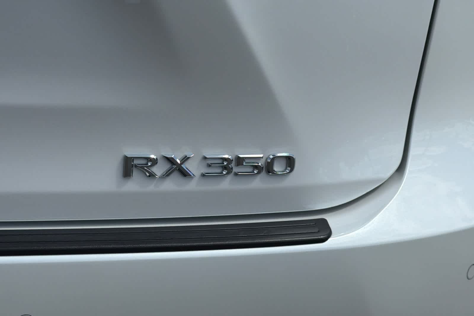 Certified Used 2022 Eminent White Pearl Lexus  image 33