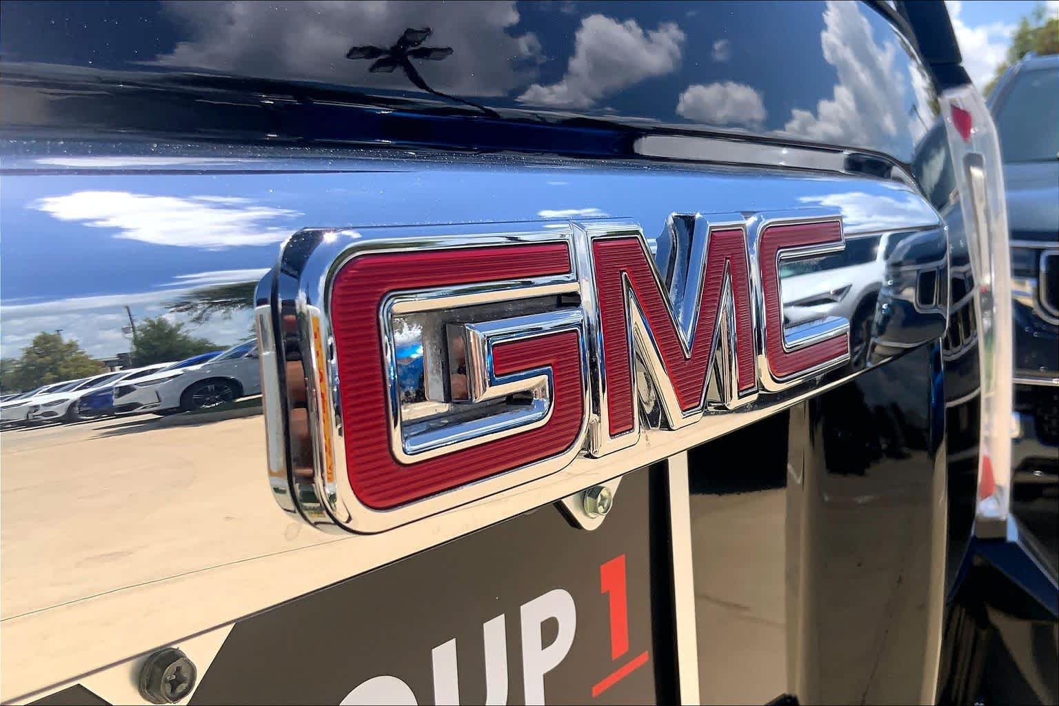 Used 2016 Onyx Black GMC Denali image 10
