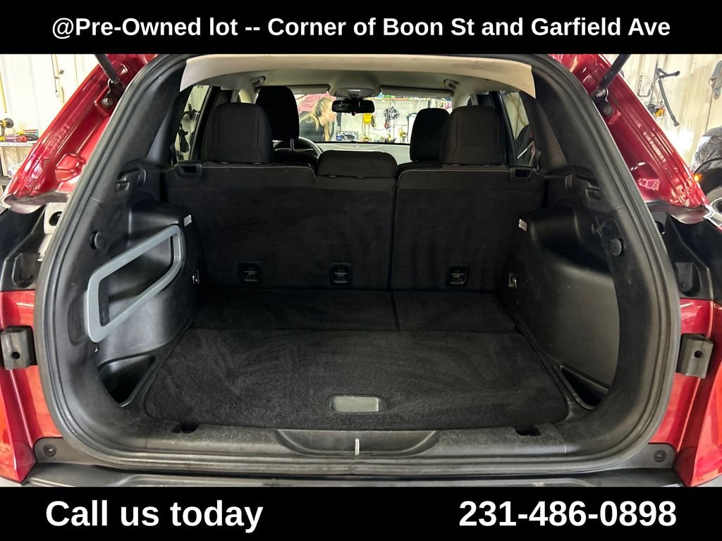 Used 2015 Red Jeep Latitude image 24
