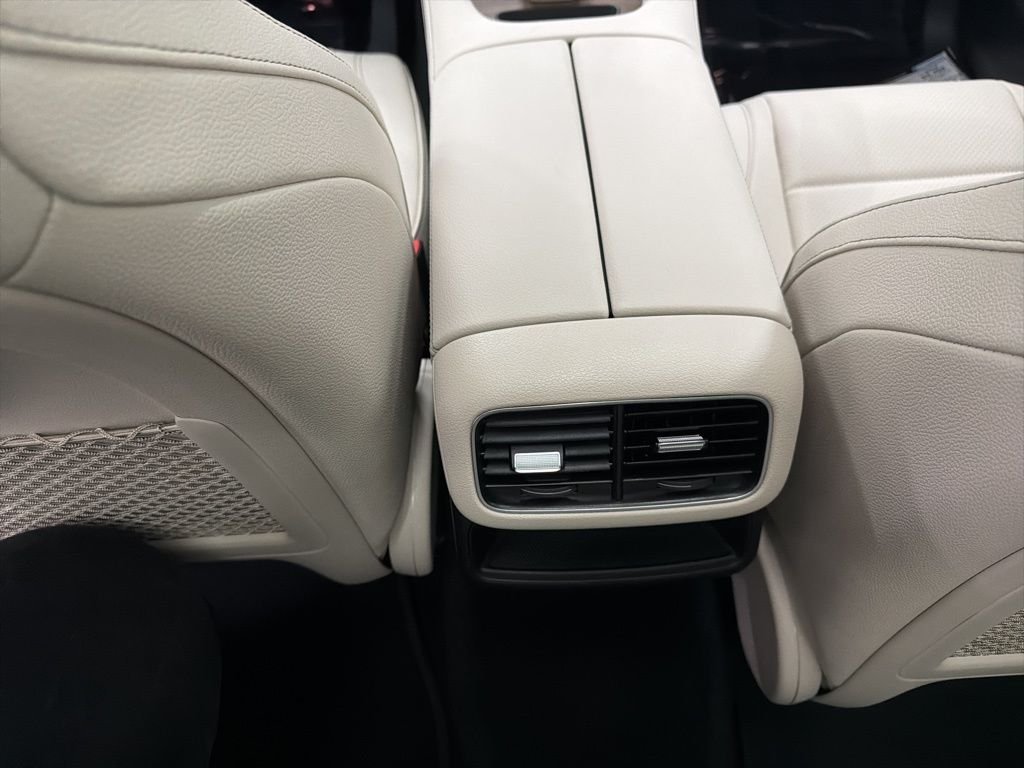 Used 2026 White Mercedes-Benz GLE 350 image 23