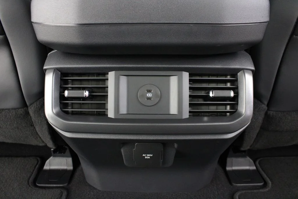 New 2026 White Ford Tremor image 16