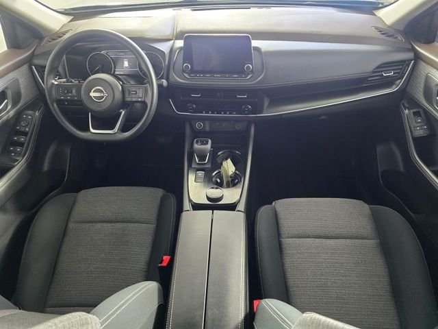 Used 2023 Gun Metallic Nissan SV image 8
