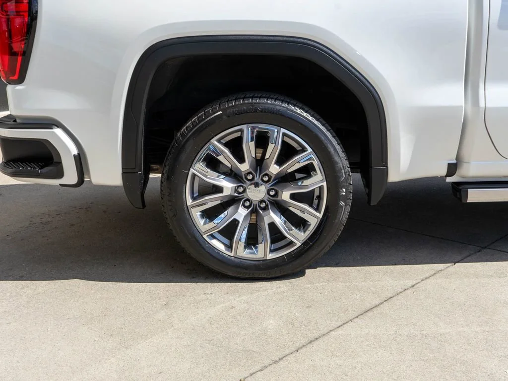 Certified Used 2024 White Frost Tricoat GMC Denali image 39