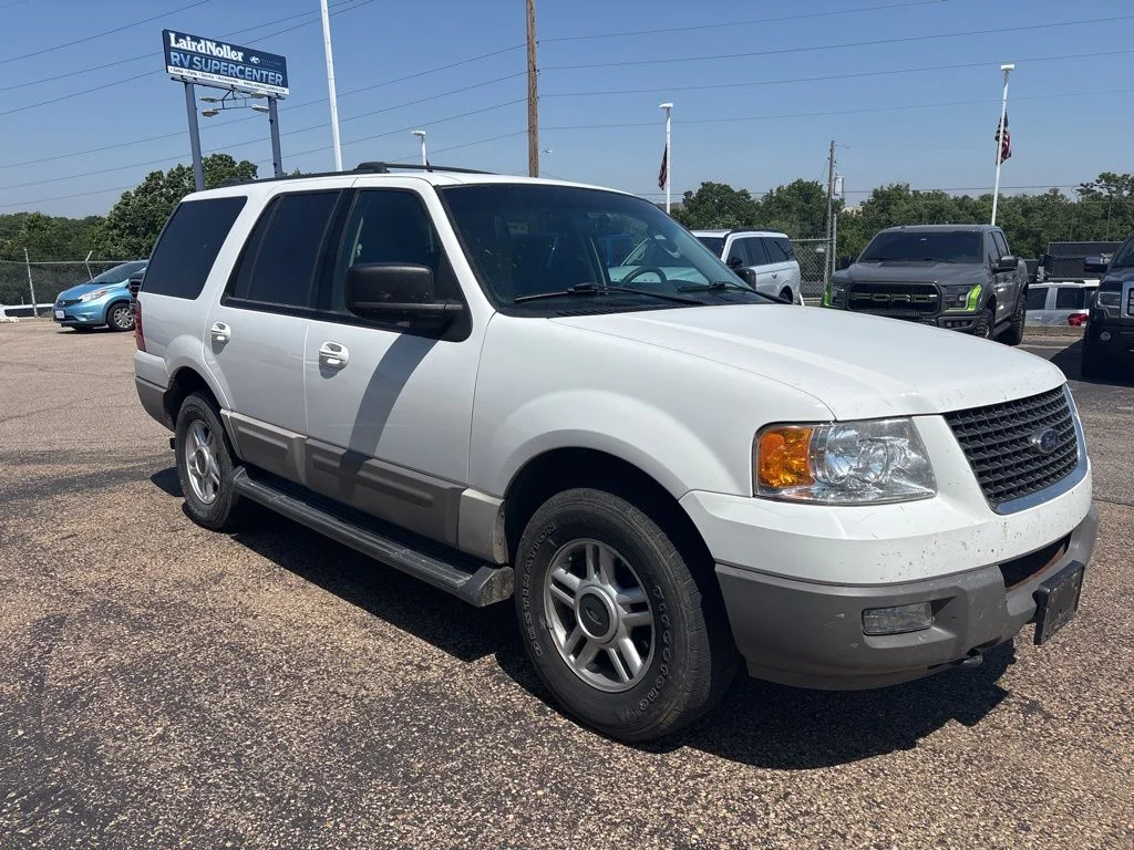 2003 Ford Expedition's photo