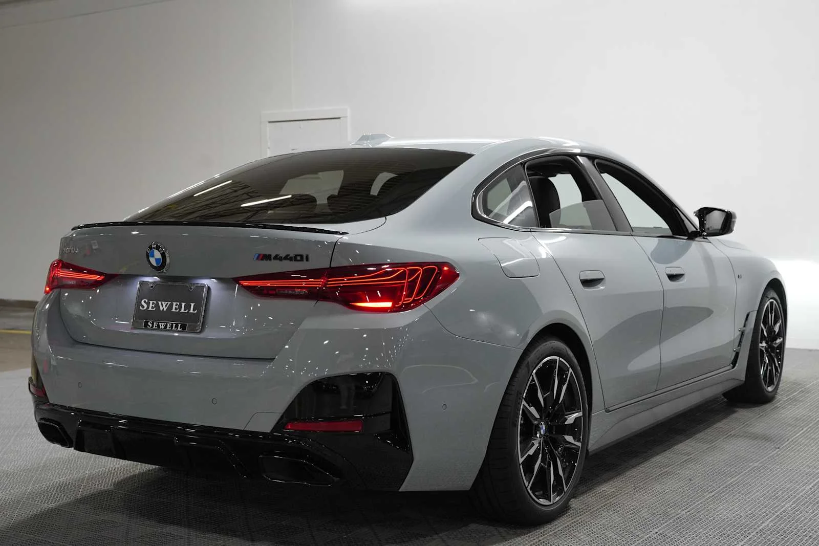 New 2026 Brooklyn Grey Metallic BMW M440i image 2