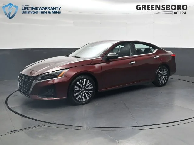 Used 2025 Red Nissan 2.5 SV image 11