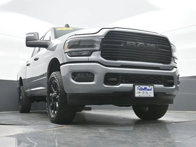 Used 2023 Silver Ram Laramie image 22