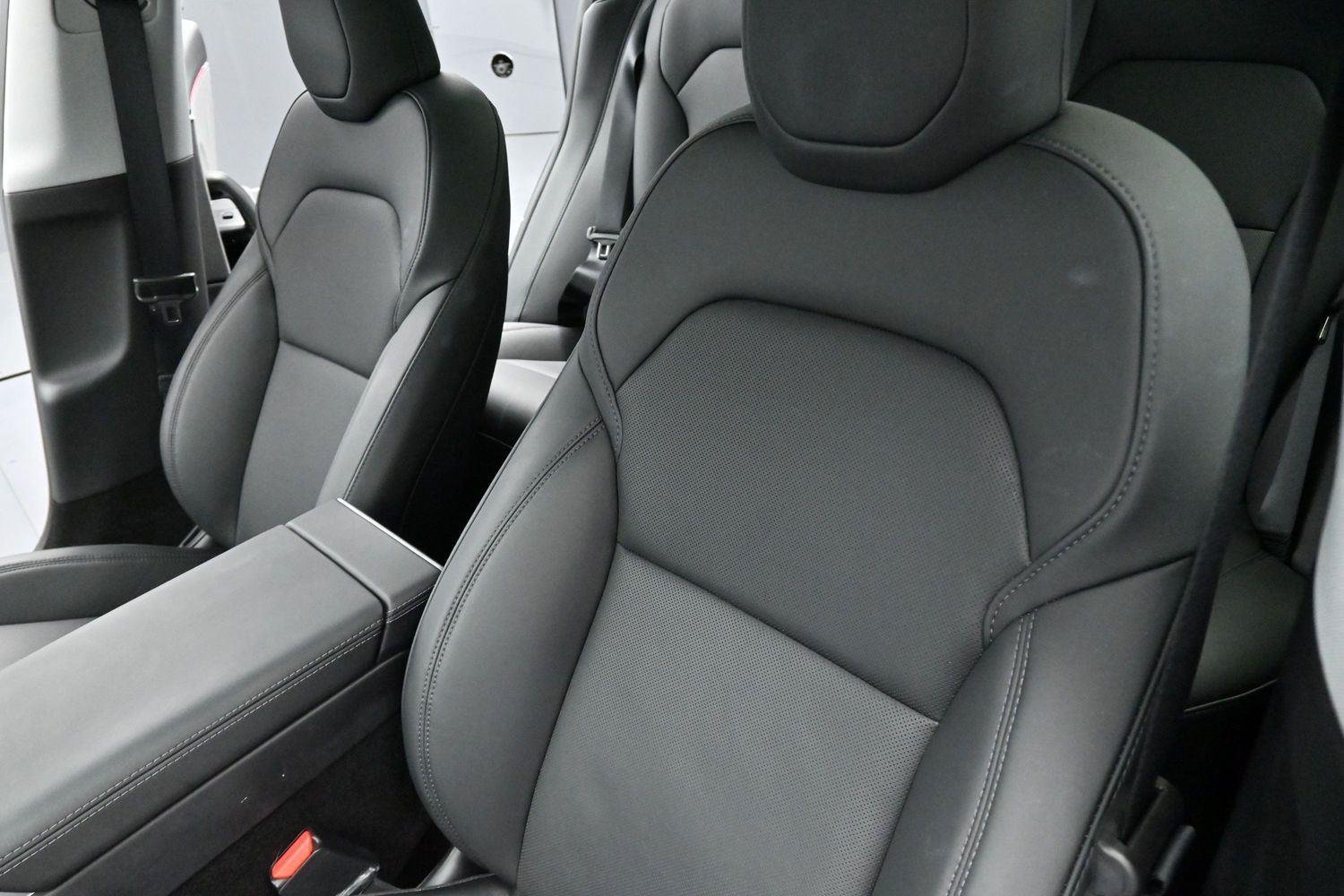 Used 2025 Black Tesla Long Range image 15