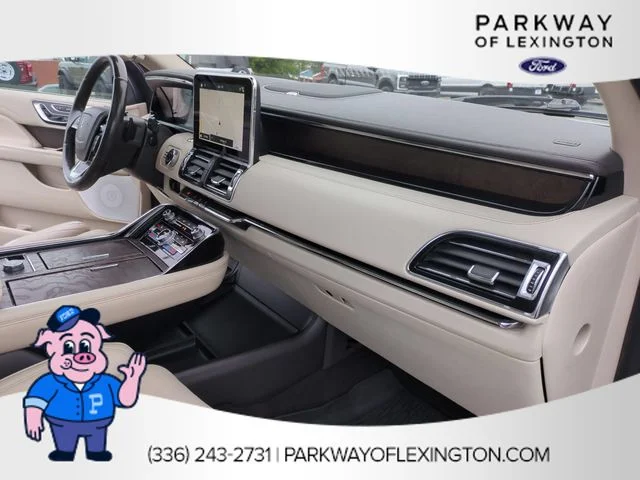 Used 2019 White Lincoln Reserve image 37