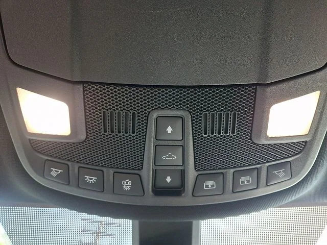 Used 2019 Red Lincoln Reserve image 26