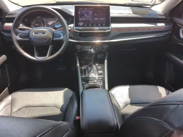 Certified Used 2022 Silver Jeep Trailhawk image 7