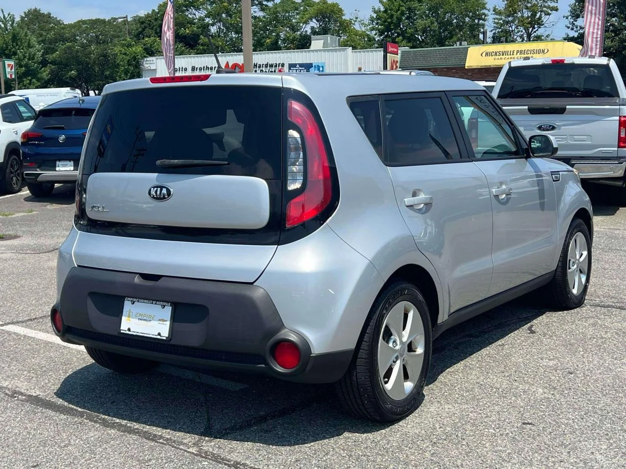 Used 2016 Bright Silver Kia Base image 5