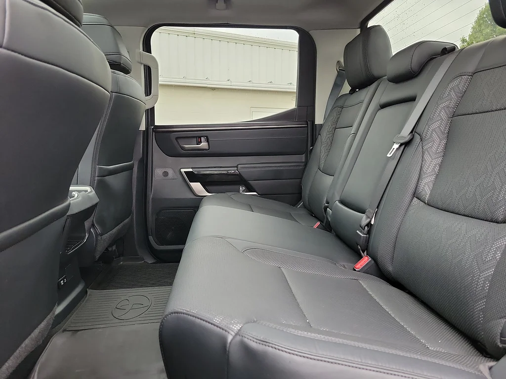 2024 Toyota Tundra 4WD Limited, photo 12 of 12