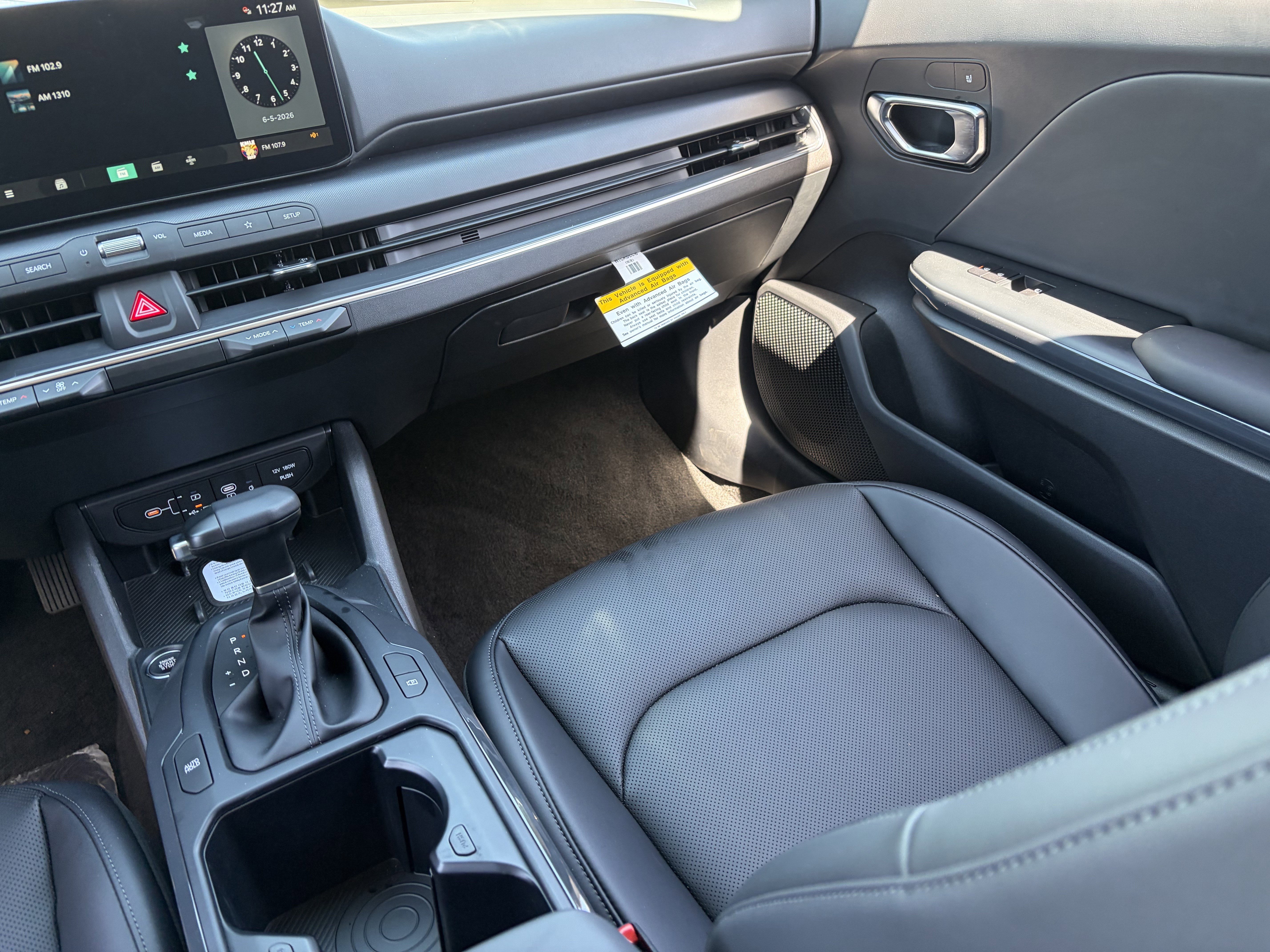 New 2026 Snow White Pearl Kia EX image 14