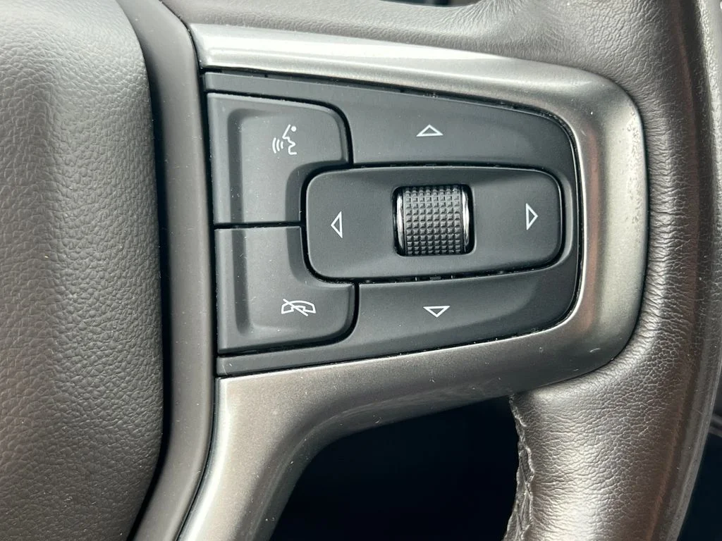 Used 2021 Gray Chevrolet LT image 24