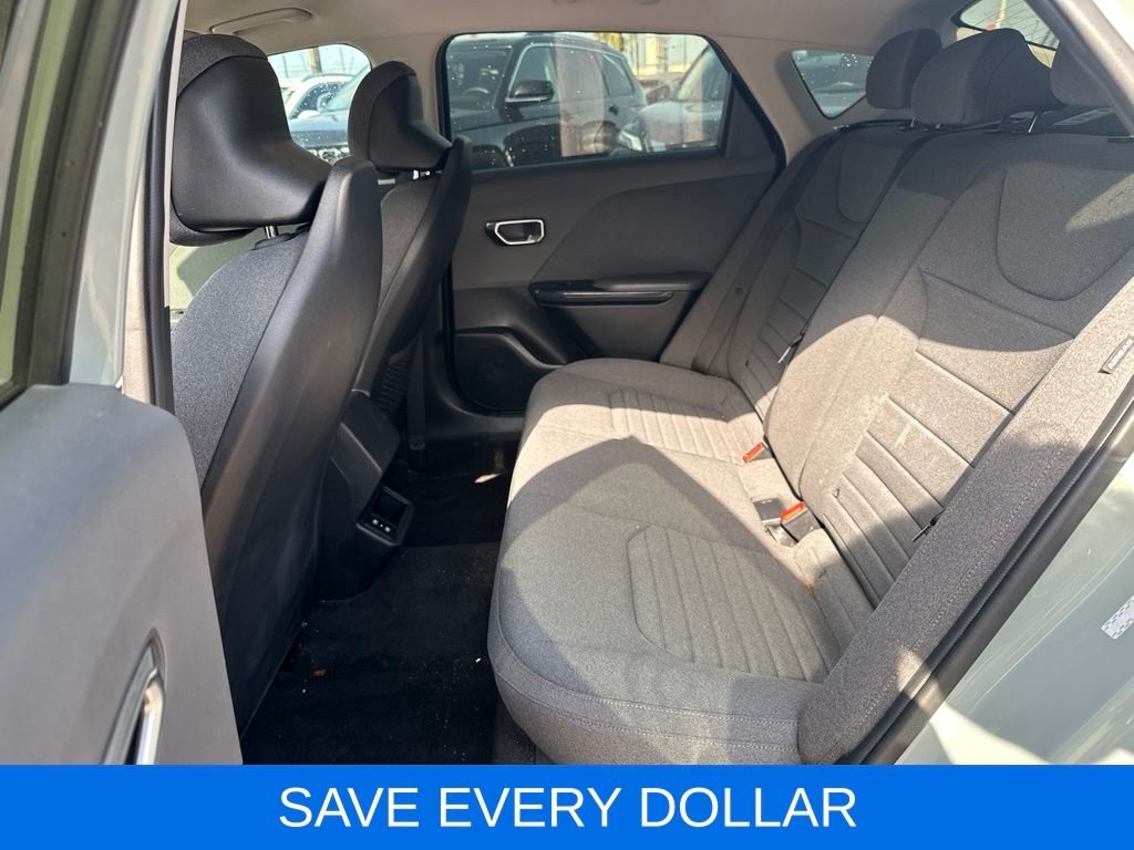 Used 2025  Kia EX image 15