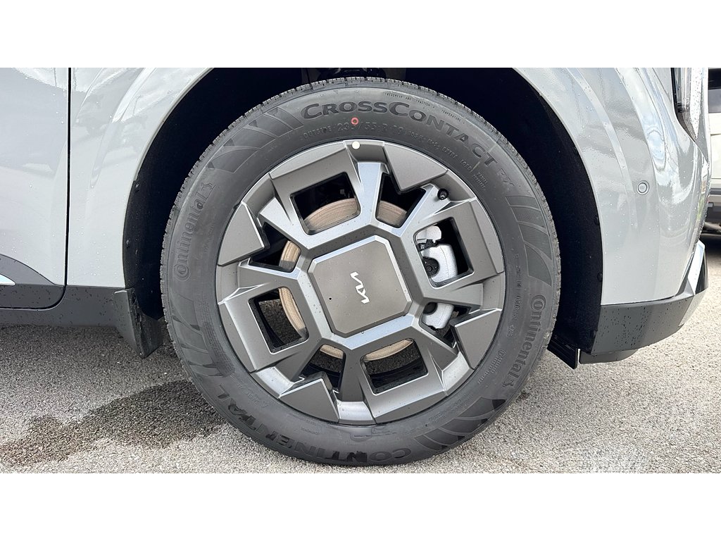 New 2026 Ceramic Silver Kia SX image 31