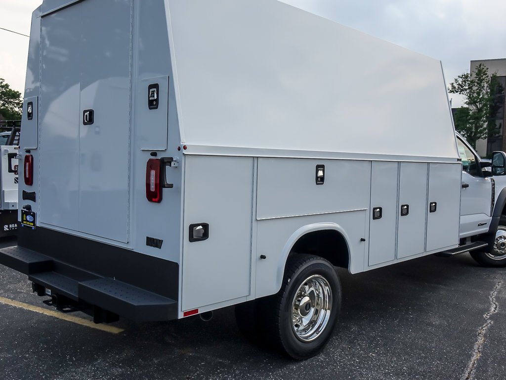 New 2026 Oxford White Ford XL image 9