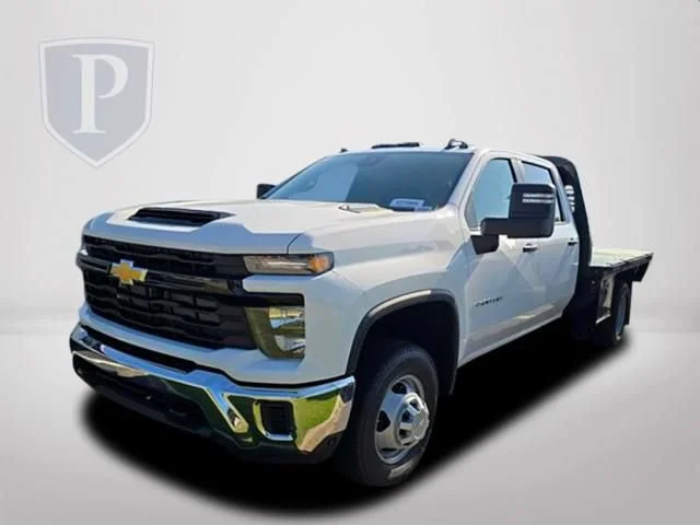 New 2026 Summit White Chevrolet Work Truck image 9