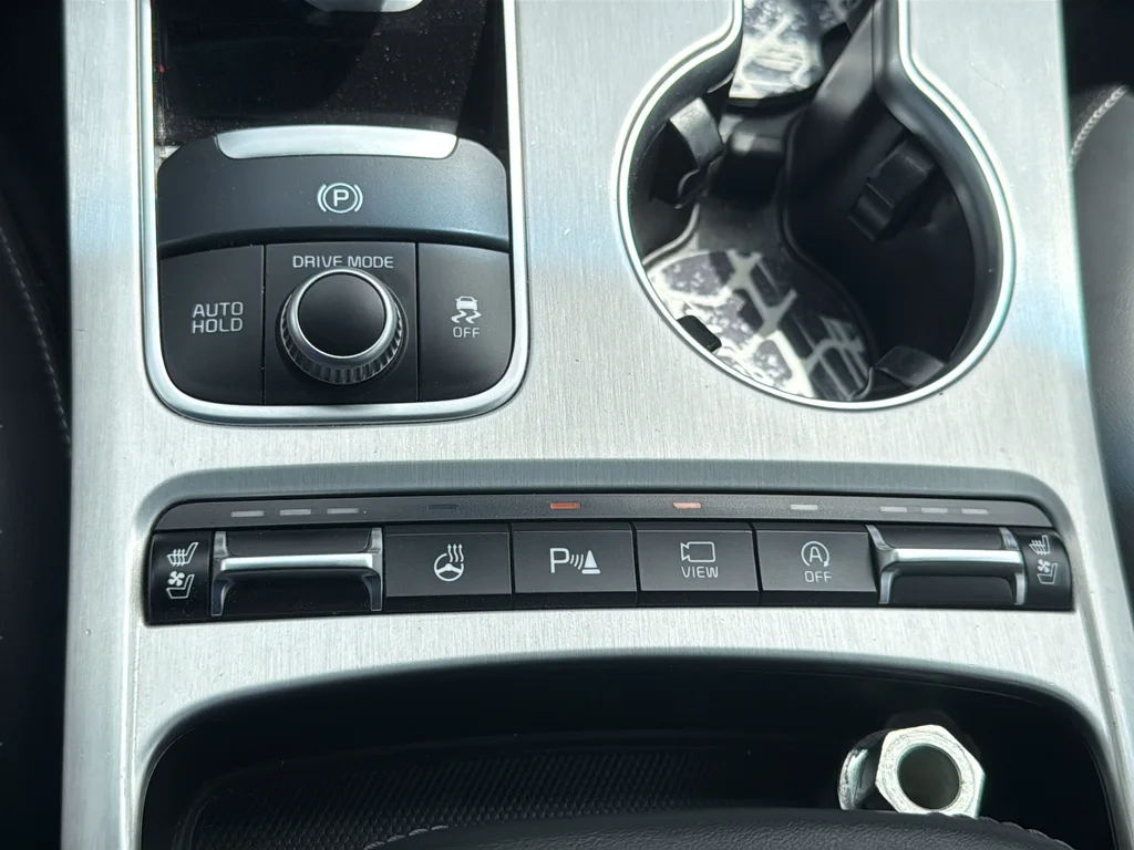 Used 2020 White Kia GT2 image 28