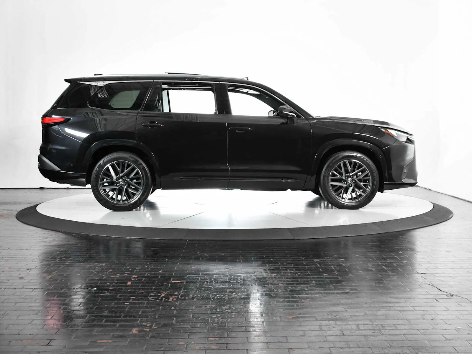 Used 2024 Caviar Lexus Premium image 8