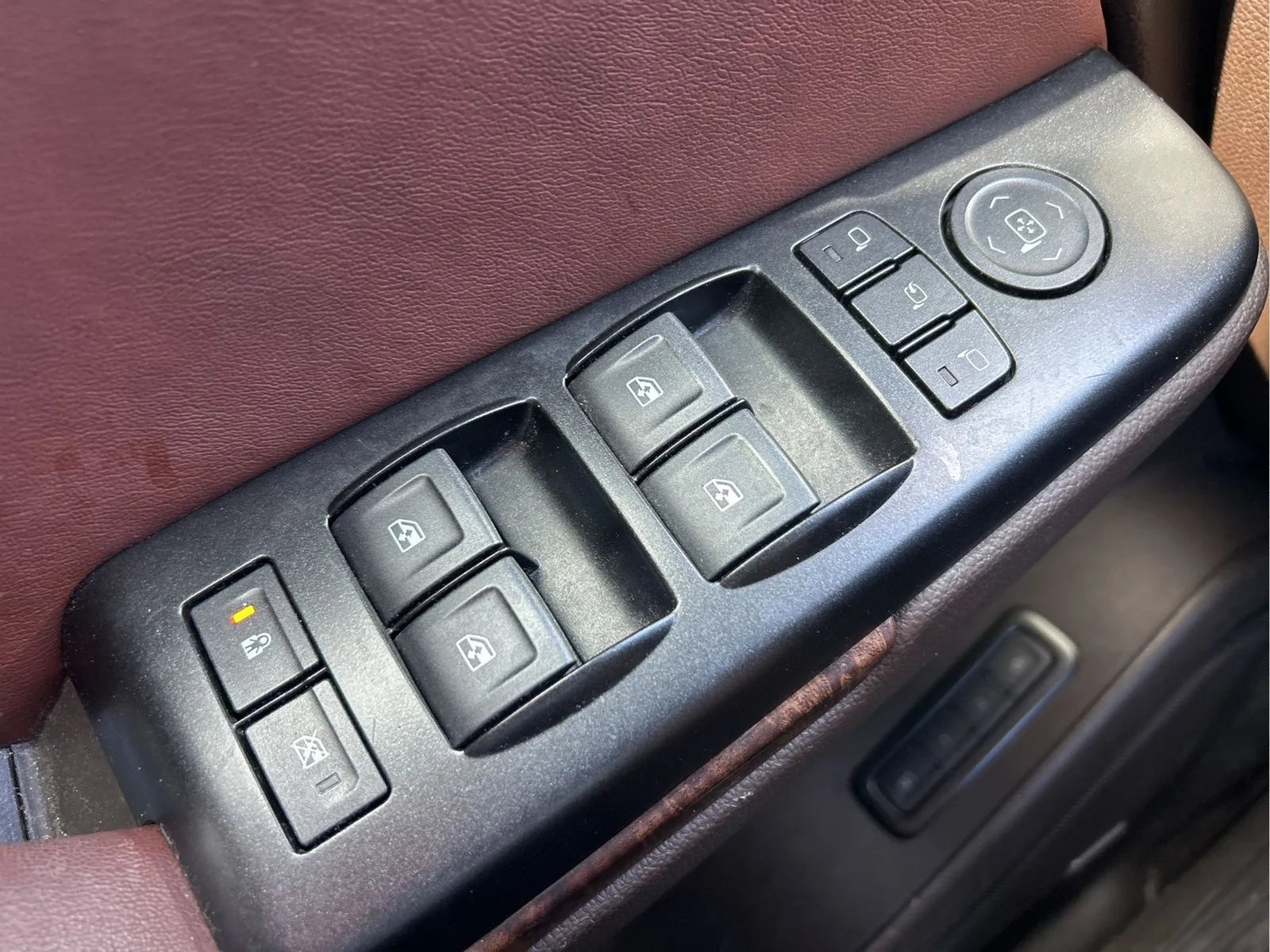 Used 2019 Pearl Chevrolet Premier image 24