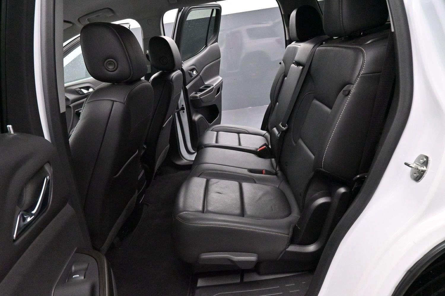 Used 2023 Summit White GMC SLT image 31