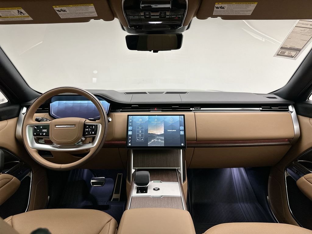 New 2026 Belgravia Green Land Rover SE image 8