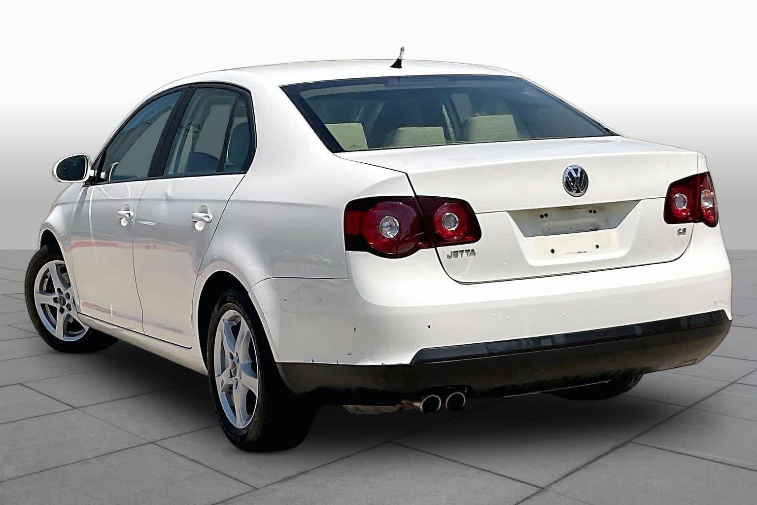 Used 2008 WHITE Volkswagen S image 10