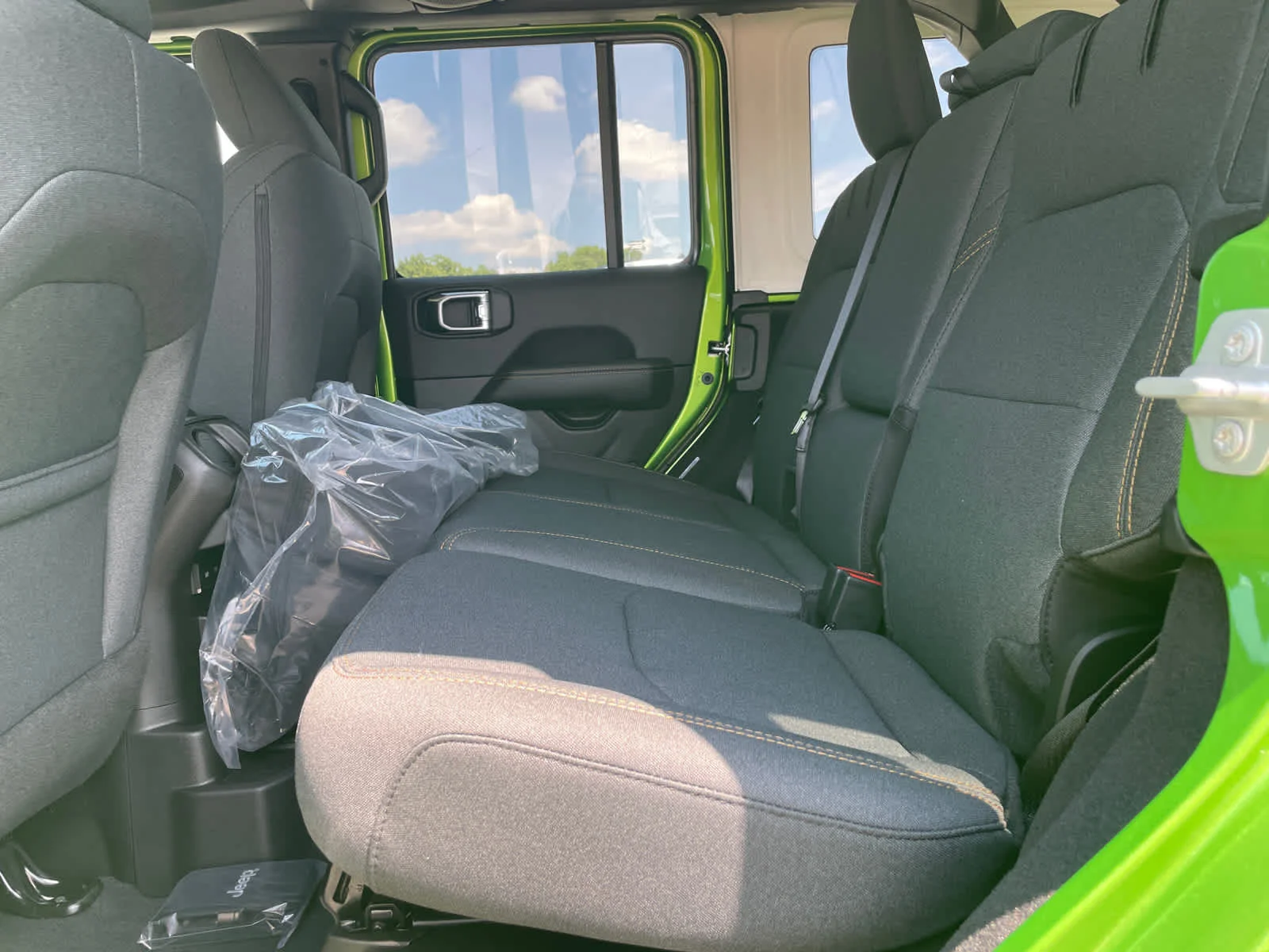 New 2025 Mojito Clearcoat Jeep Sahara image 12