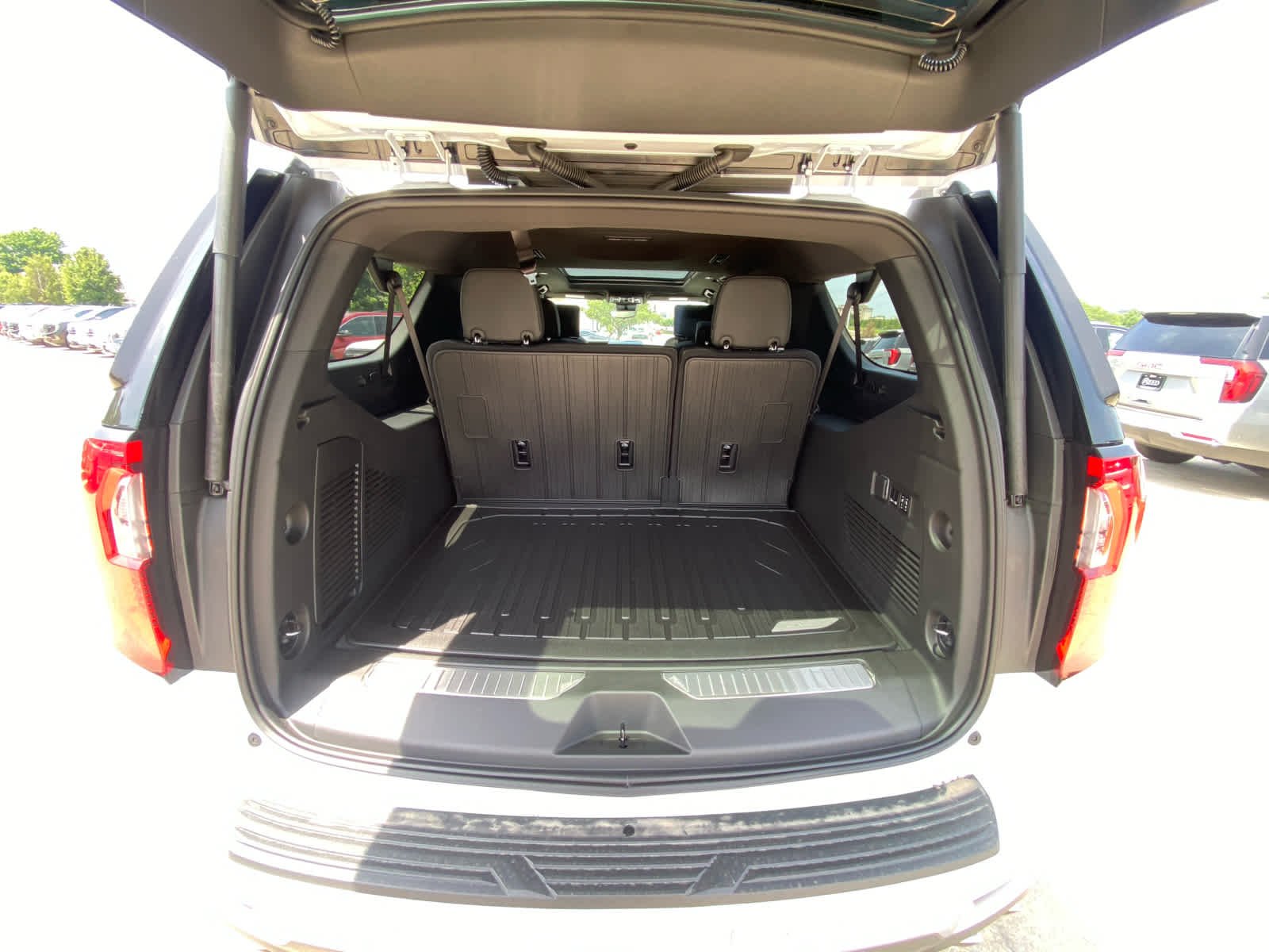New 2026 Glacier White Tricoat GMC Denali image 26